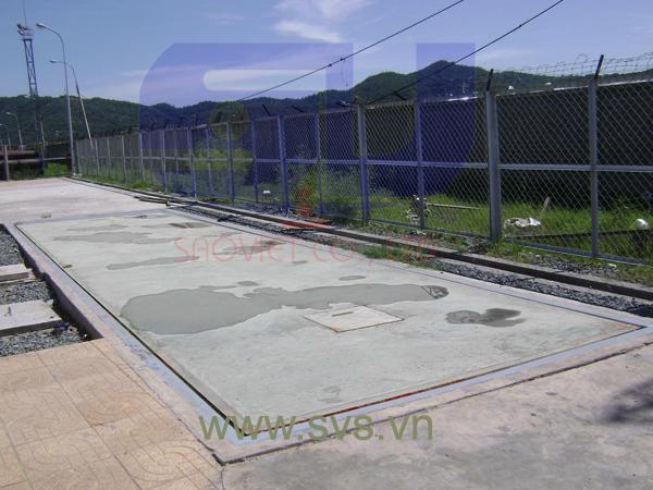 Cân ô tô cân xe tải bàn cân nửa thép nửa bê tông kiểu cân chìm WB06