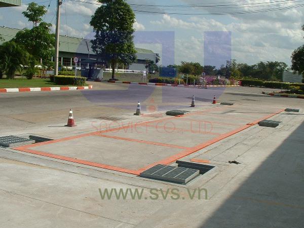 Cân ô tô cân xe tải bàn cân nửa thép nửa bê tông kiểu cân nừa nổi WB07